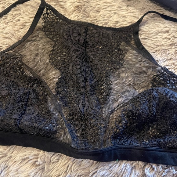 Victoria's Secret Black High Neck Mesh Lace Bralette size large 😍😍 - Picture 7 of 8